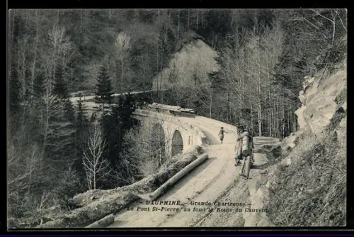 AK Saint-Pierre-de-Chartreuse, Grande Chartreuse, Le Pont St-Pierre, au fond la Route du Couvent