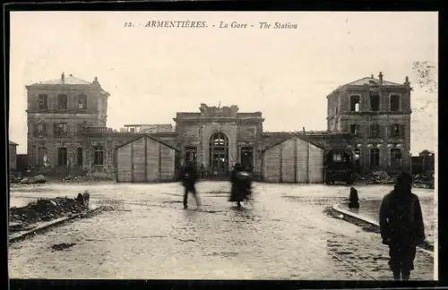 AK Armentières, La Gare