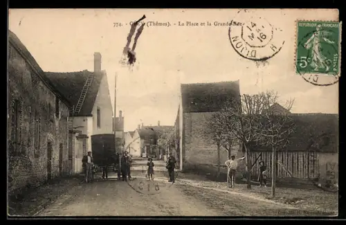 AK Cézy /Thêmes, La Place et la Grande-Rue