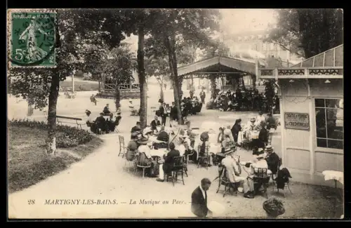 AK Martigny-les-Bains, La Musique au Parc