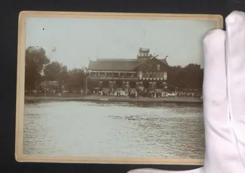 Fotografie Ansicht Magdeburg, Blick zum Boothaus des Magdeburger Ruderklub, Schwanenboot