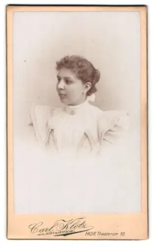 Fotografie Carl Klotz, Hof, Theaterstr. 10, Portrait einer jungen Frau, 1903