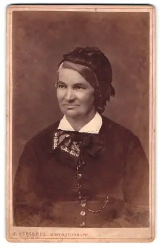Fotografie Julius Schlegel, Gotha, Auguststrasse 3, Portrait der Frau Pauline Eberhardt aus Gotha