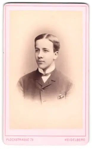 Fotografie Eduard Schultze, Heidelberg, Plöckstrasse 79, Porträt des Herrn Jörg Mühlmann