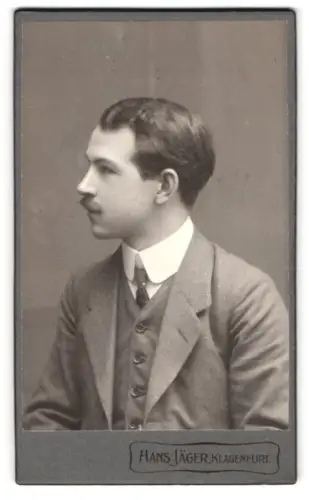 Fotografie Hans Jäger, Klagenfurt, Neuer Platz 12, Porträt von Andreas im Profil