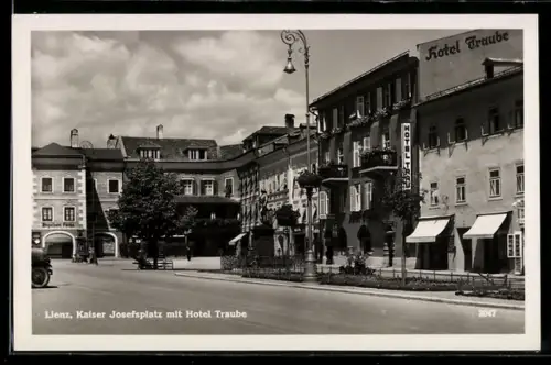 AK Lienz, Kaiser Josefsplatz mit Hotel Traube