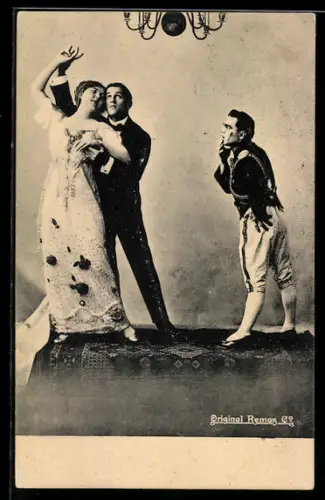 AK Elegantes Paar tanzt in Bühnenszene