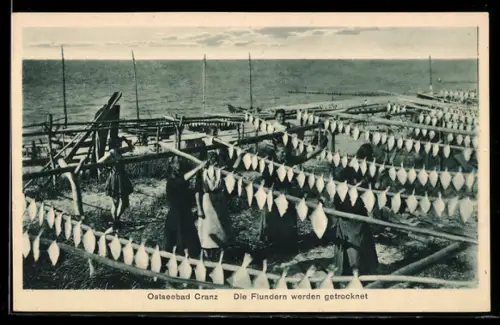AK Cranz, Szene beim Trocknen der Flundern