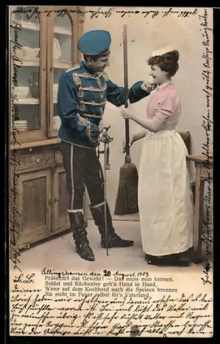 AK Hübsches Dienstmädchen mit Besen bandelt mit Soldat in Husarenjacke an