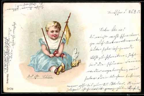 AK Kleinkind mit Rollpferd, Puppe und Fahne, Spielzeug