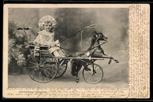 AK Kind auf einer Spielzeugkutsche mit Peitsche