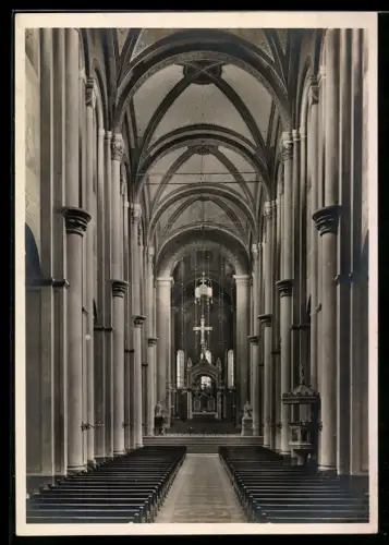 Foto-AK Deutscher Kunstverlag, Nr. 6: Speyer, Dom, Mittelschiff mit Blick zum Chor