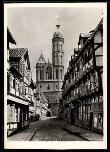 Foto-AK Deutscher Kunstverlag, Nr. 26: Braunschweig, St. Andreas, Turmfront als Abschluss der Weberstrasse