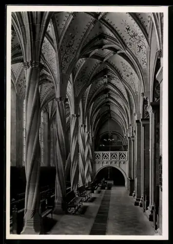 Foto-AK Deutscher Kunstverlag, Nr. 10: Braunschweig, Dom Innenraum, nördliches Seitenschiff