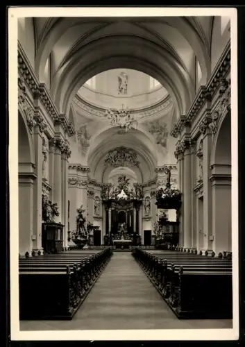 Foto-AK Deutscher Kunstverlag, Nr. 14: Fulda, Dom, Innenraum mit Altar
