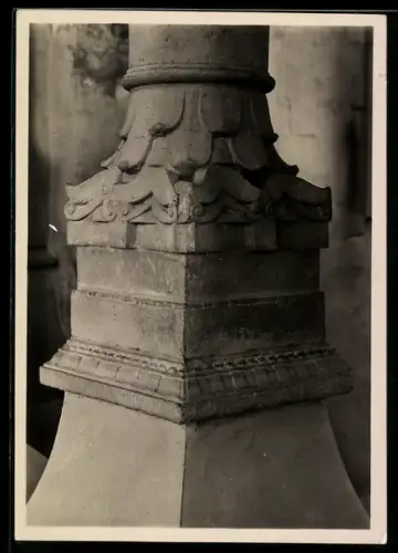 Foto-AK Deutscher Kunstverlag, Nr. 5: Corvey an der Weser, Kapitell aus dem Untergeschoss in ehem. Benediktiner-Kirche