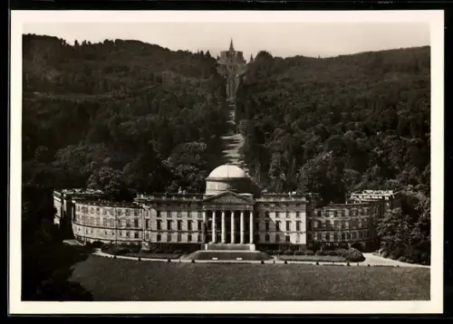Foto-AK Deutscher Kunstverlag, NR 38: Kassel, Schloss Wilhelmshöhe mit Oktogon, Flugbild