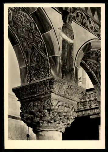 Foto-AK Deutscher Kunstverlag, Nr. 24: Hildesheim, Mittelschiffsarkade in der St. Michaelskirche