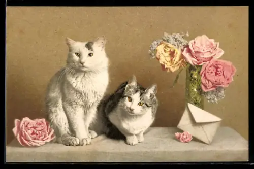 AK Hübsche Katzen und Glückwunsch vor Blumenvase