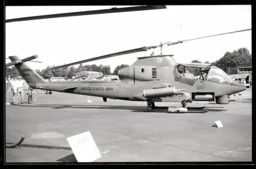 Fotografie Hubschrauber / Helikopter Kampfhubschrauber Bell AH-1Z Viper der US Army