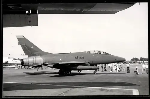 Fotografie Flugzeug North American TF-100F Super Sabre Kennung GT-870
