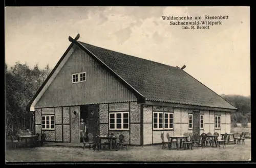 AK Sachsenwald, Waldgasthaus am Riesenbett, Inh. R. Berodt, Aussenansicht