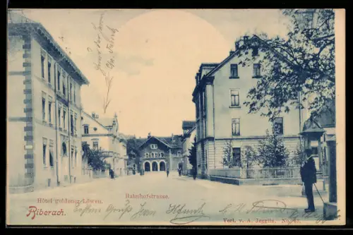 AK Biberach /Riss, Partie in der Bahnhofstrasse mit Hotel goldener Löwen