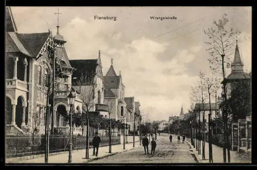 AK Flensburg, Partie in der Wangelstrasse mit Kirche