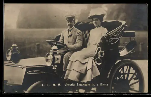 AK Vittorio Emanuele III. e Elena von Italien im Auto