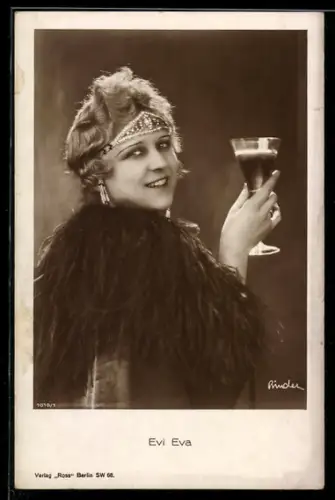 AK Evi Eva mit Sektglas