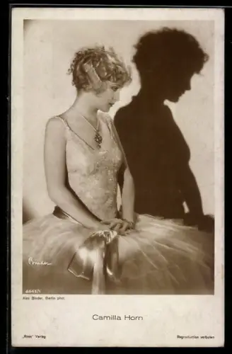 AK Schauspielerin Camilla Horn und Schattenprofil
