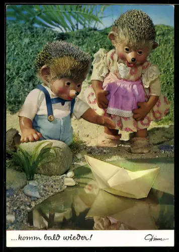 AK Komm bald wieder! Mecki-Kinder lassen Papierboot ins Wasser