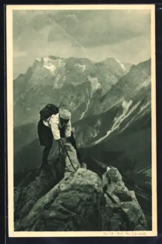 AK Kletterer auf dem Gipfel der Schneide, gegen Zugspitze, Bergsteigen