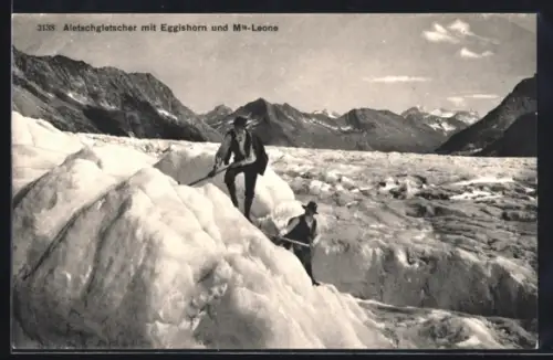 AK Aletschgletscher mit Eggishorn u. Mte-Leone, Bergsteiger mit Eispickeln