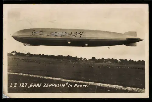 AK LZ 127 Graf Zeppelin in Fahrt