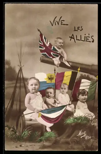 AK Kleinkinder mit Flaggen verschiedener Länder im Feld