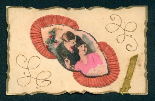 Oblaten-AK Liebespaar, Kussmünder aus Krepp-Papier, Glitter