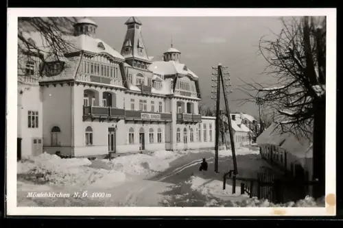AK Mönichkirchen /N. Ö., Hotel, Strasse im Schnee