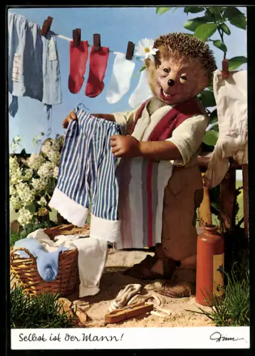 AK Mecki als Hausmann mit der Wäsche