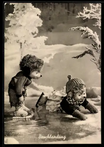 AK Bauchlandung, Mecki-Kinder mit Schlittschuhen auf dem Eis