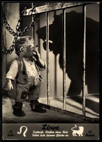 AK Mecki, Sternzeichen Löwe, Igel beobachtet einen Löwen im Käfig