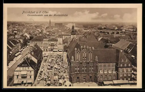 AK Frankfurt a. d. Oder, Gesamtansicht vom Markt und Rathaus von der Marienkirche