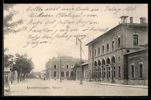 AK Memmingen, Bahnhof mit Strasse