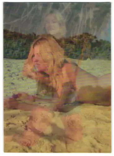 3D-AK Nackte blonde Frau am Strand