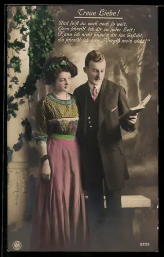 Foto-AK NPG Nr. 2235: Liebespaar mit einem Buch