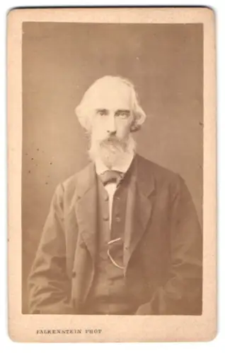 Fotografie Falkenstein, Strassburg, Kraemer-Gasse 8, Porträt eines älteren Herrn im Jahr 1906