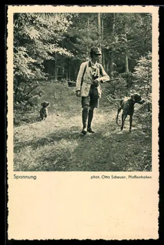 AK Jäger mit Jagdhund im Wald, Fotoapparat Superb mit Skopar