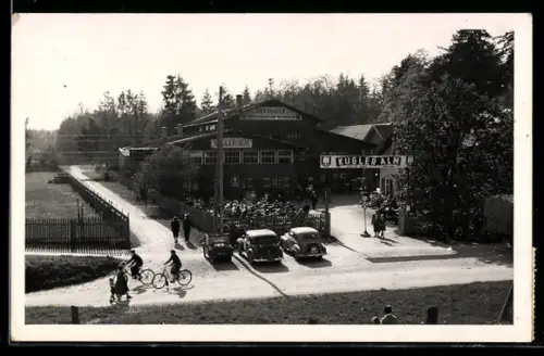 AK Deisenhofen, Kugleralm, Ausflugslokal mit Biergarten und Autos aus der Vogelschau