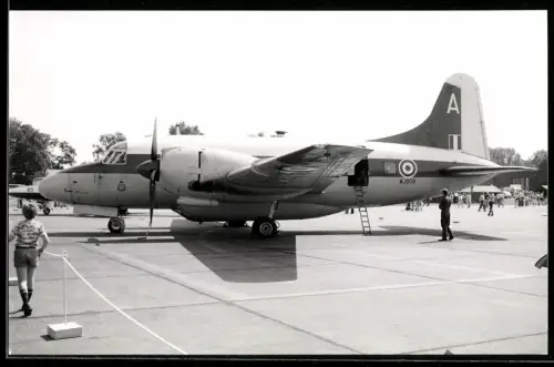 Fotografie Flugzeug Vickers Varsity T.1, Kennung WJ909