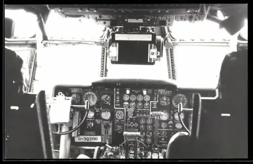 Fotografie Flugzeug Boeing KC-97 Stratotanker, Cockpit Tankflugzeug Arizona Air Guard 0-30200